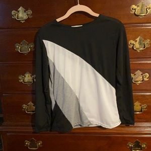 Ladies color block t shirt. Size medium  $12.00